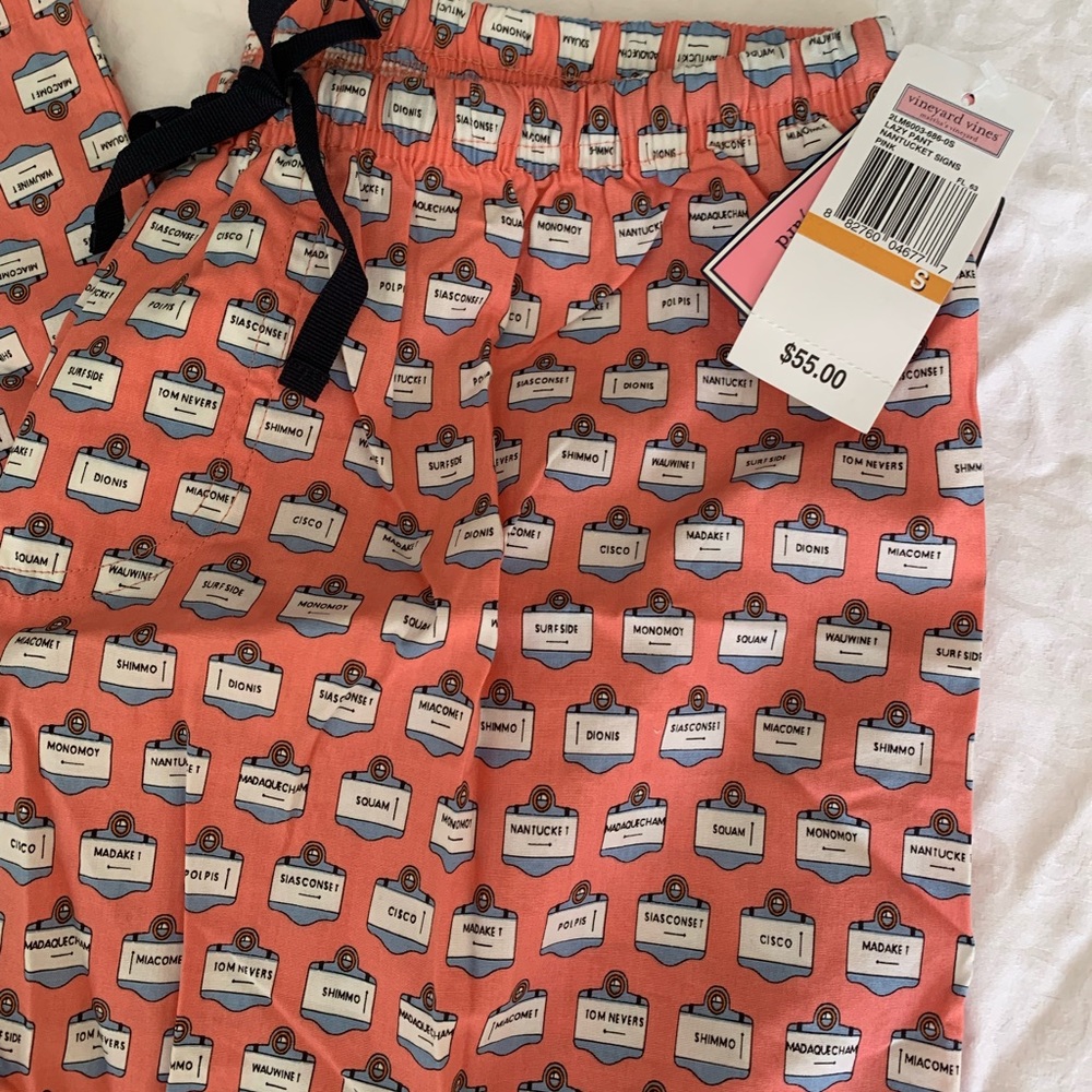 Vineyard Vines lazy pants Nantucket signs